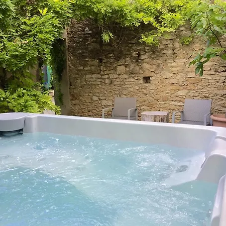 Maison De Maitre A # Jacuzzi Holiday home Bram
