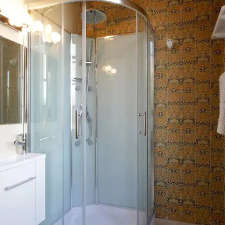 Holiday home Maison De Maitre A # Jacuzzi