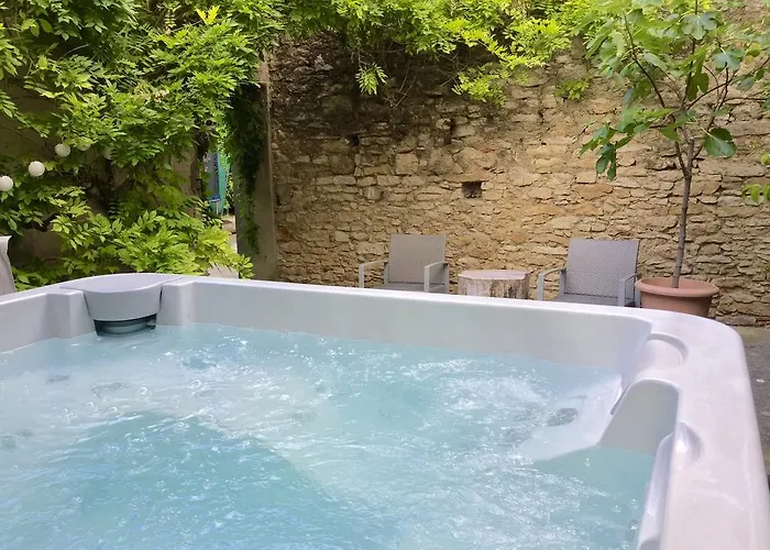Maison De Maitre A # Jacuzzi بيت للعطل Bram